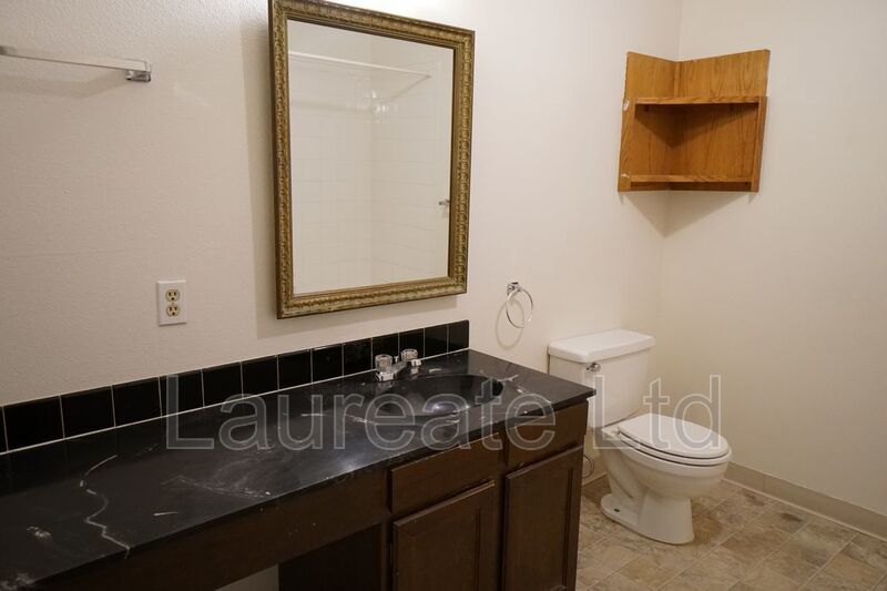 1 Bedroom Condo off Highline Canal - MUST SEE!! property image