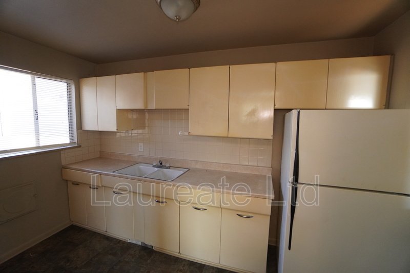 Charming 2 bedroom unit in DU neighborhood! property image