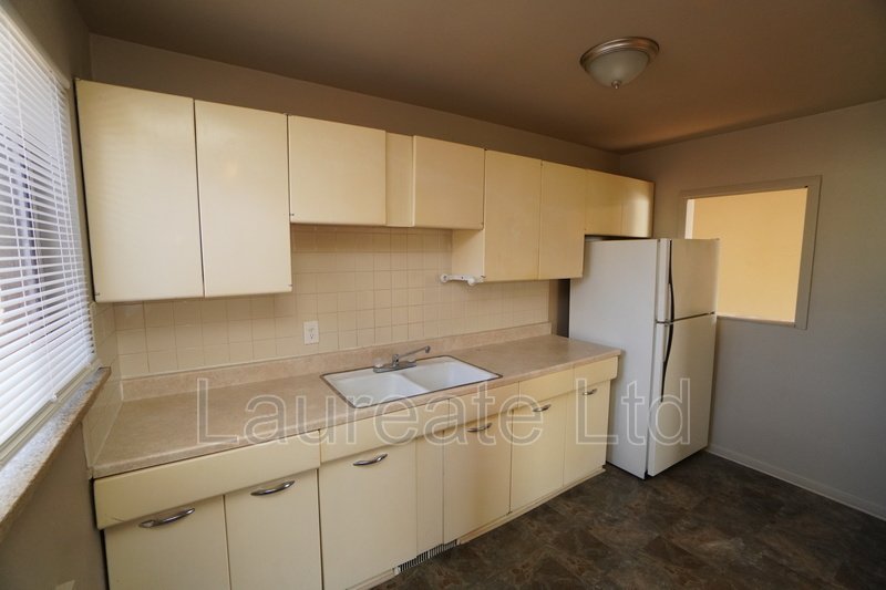 Charming 2 bedroom unit in DU neighborhood! property image