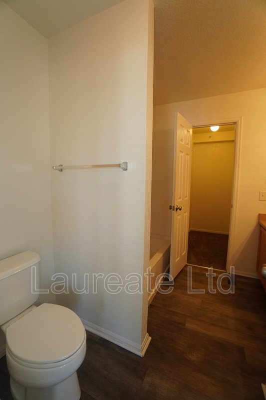 Spacious 2 Bedroom + Loft - 3 Bathroom in Fronterra Village property image