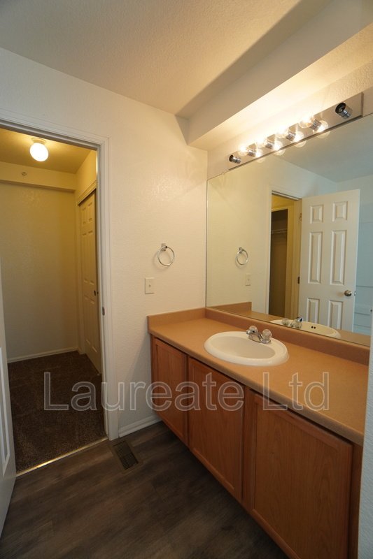 Spacious 2 Bedroom + Loft - 3 Bathroom in Fronterra Village property image