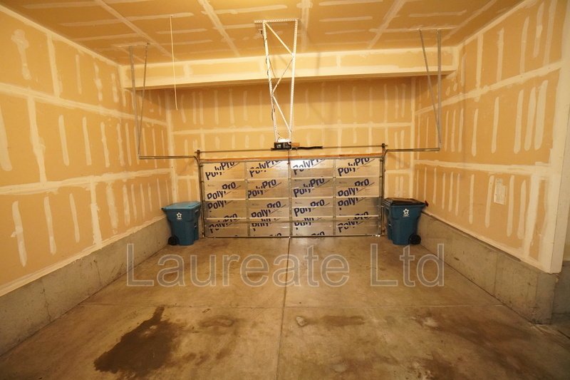 Spacious 2 Bedroom + Loft - 3 Bathroom in Fronterra Village property image