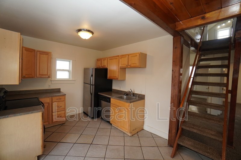 Charming 2 Bedroom Carriage House in the Heart of Edgewater!!! property image