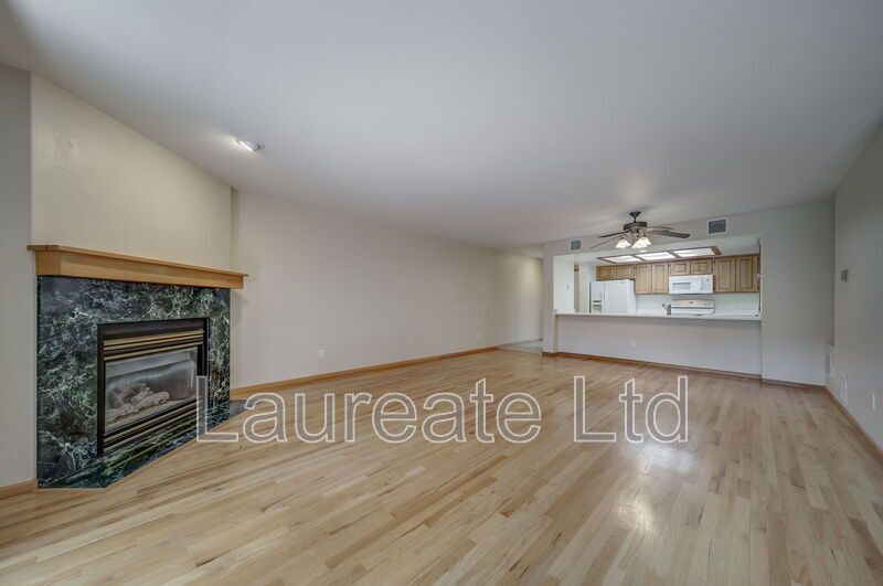 Beautiful Sprawling 2bd Condo in Genesee Village!! property image