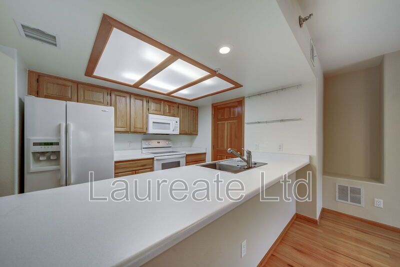 Beautiful Sprawling 2bd Condo in Genesee Village!! property image