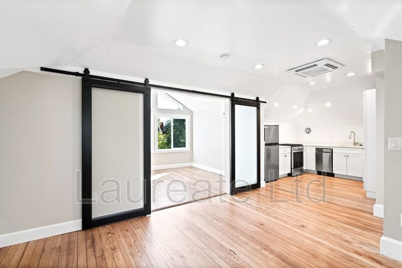 Gorgeous 1 Bedroom Attic unit! - Walk to Cheesman Park - property image