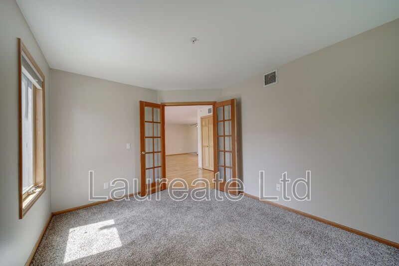 Beautiful Sprawling 2bd Condo in Genesee Village!! property image