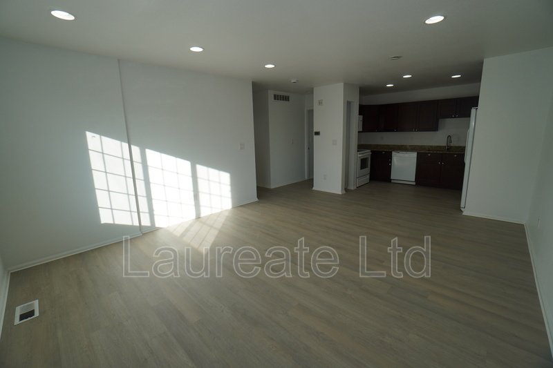 4 BEDROOM TOWNHOME IN SOUTH DENVER MUST SEE!! property image