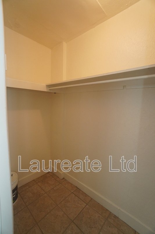 Bright and Spacious 1 Bed 1 Bath 1st Floor unit in the Heart of Capitol Hill!! property image