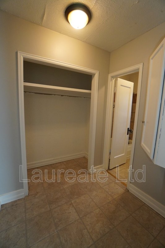 Bright and Spacious 1 Bed 1 Bath 1st Floor unit in the Heart of Capitol Hill!! property image