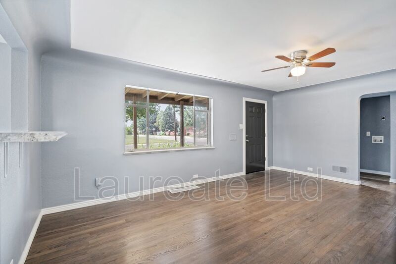 Spacious 3+ Bedroom triplex unit 2 blocks from City Park!!! property image