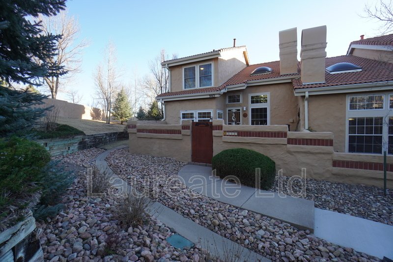 Stunning 2 Story Townhome with Finished Basement in the Heart of Lone Tree!!! property image