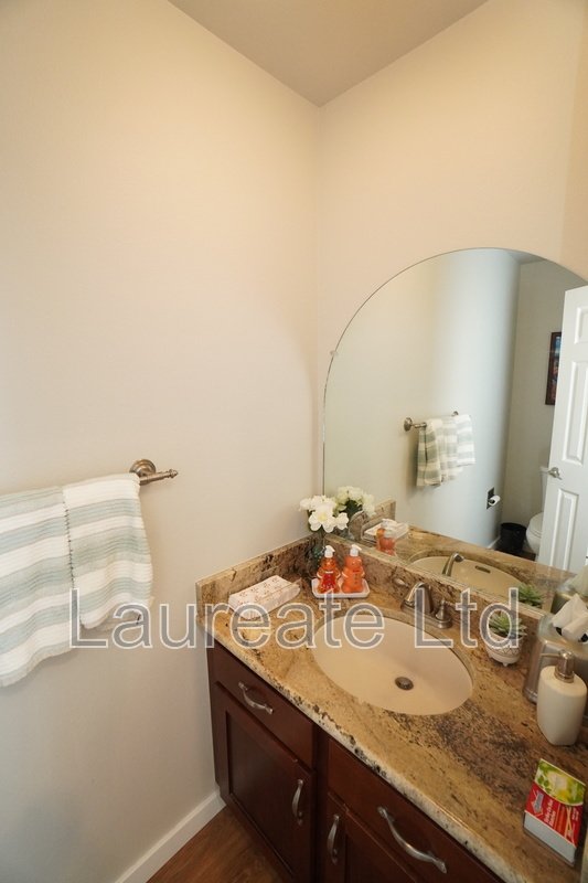 Stunning 2 Story Townhome with Finished Basement in the Heart of Lone Tree!!! property image