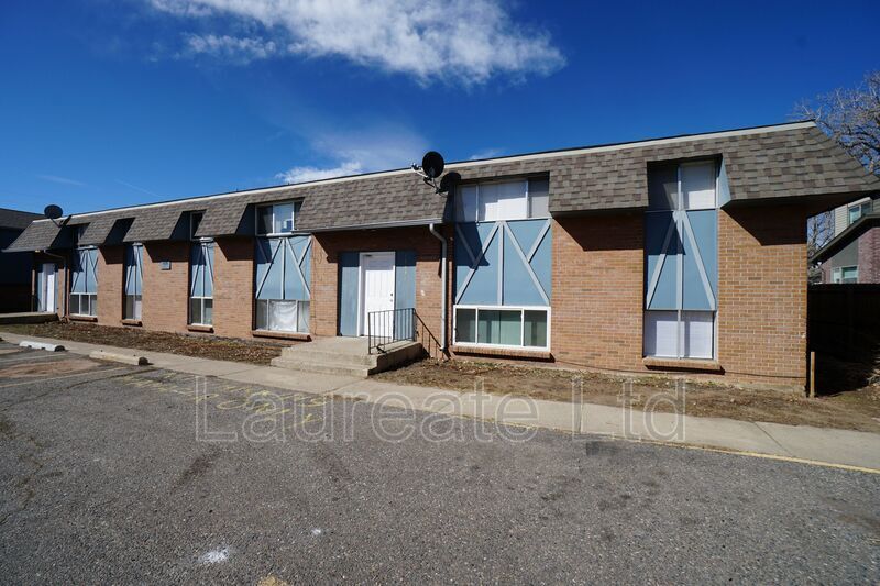 Spacious 2 bedroom in Wheat Ridge easy access to I -70! property image