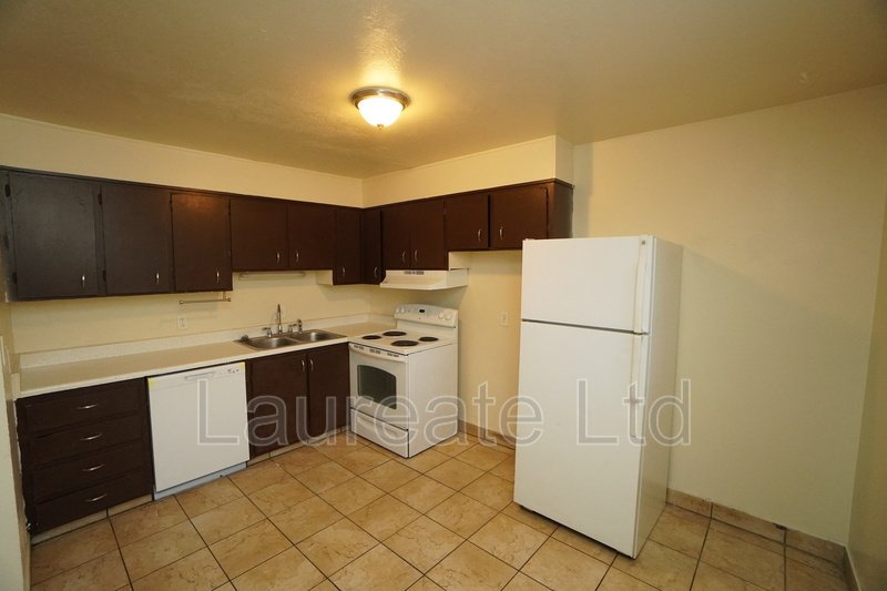 Spacious 2 bedroom in Wheat Ridge easy access to I -70! property image