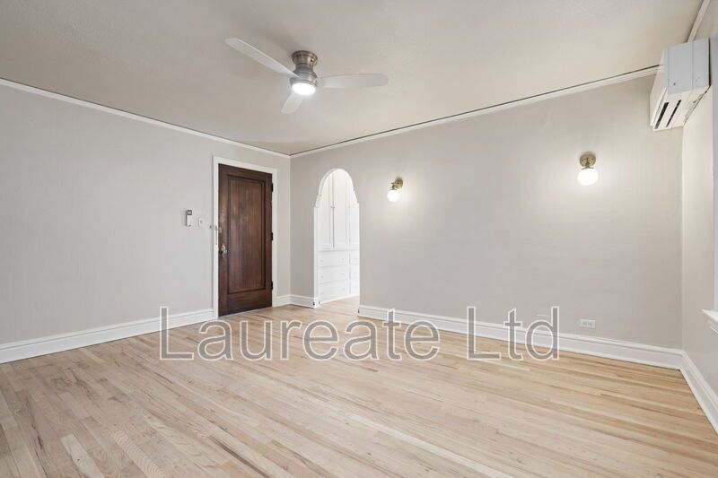 Stunning remodeled 1 bedroom unit in Historic building in the Heart of Capitol Hill!! property image