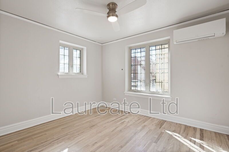 Stunning remodeled 1 bedroom unit in Historic building in the Heart of Capitol Hill!! property image