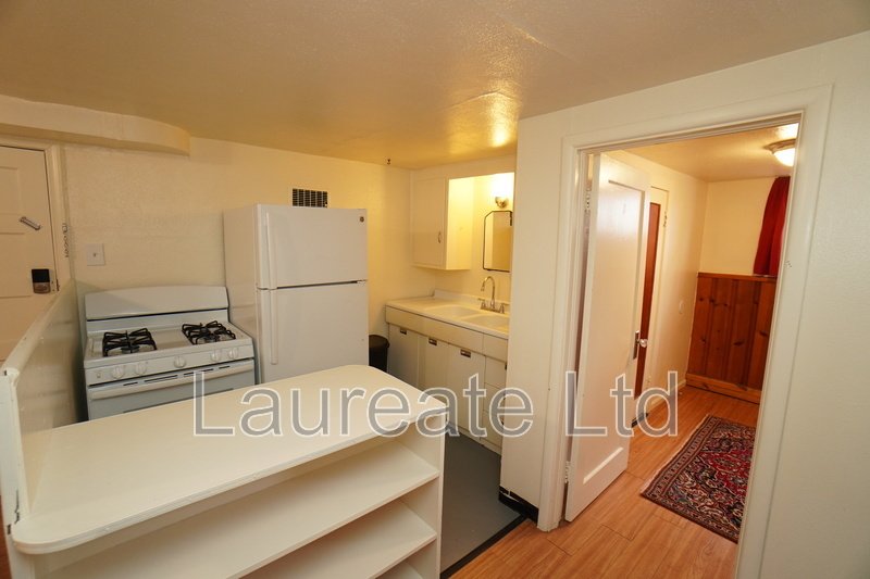 Quaint Basement Unit of Up/Down Duplex in the Heart of DU!! property image