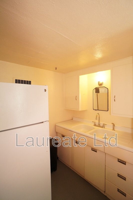 Quaint Basement Unit of Up/Down Duplex in the Heart of DU!! property image