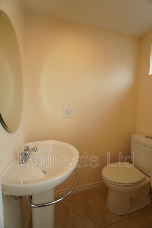 Charming 1 bedroom Single Family Carriage Home in the Heart of DU!!! property image