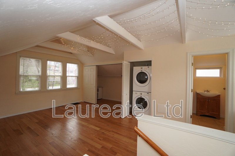 Charming 1 bedroom Single Family Carriage Home in the Heart of DU!!! property image