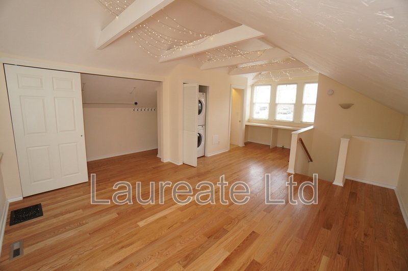 Charming 1 bedroom Single Family Carriage Home in the Heart of DU!!! property image