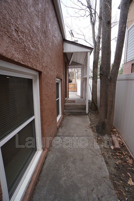 Charming 1 bedroom Single Family Carriage Home in the Heart of DU!!! property image