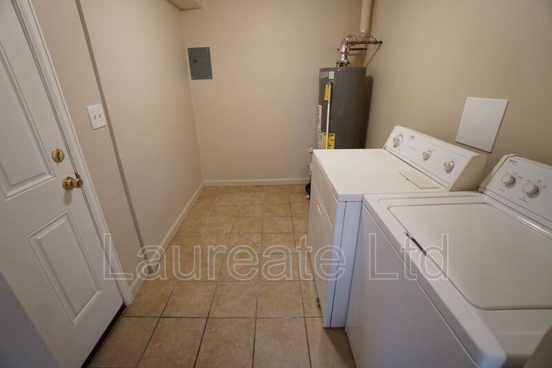 Spacious Garden Level 2 Bedroom in Aurora!! property image