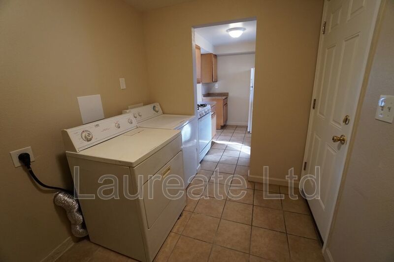 Spacious Garden Level 2 Bedroom in Aurora!! property image