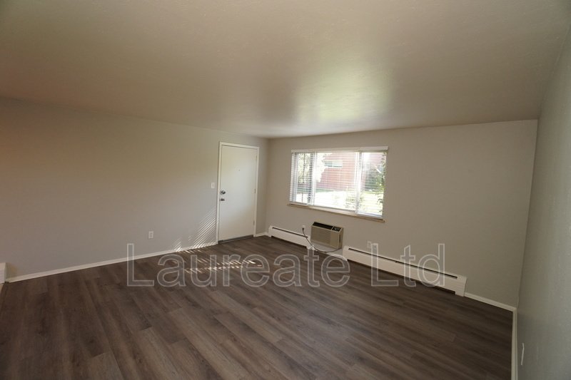 Spacious 2 Bed 1 Bath 2nd Floor unit in Lakewood!!! property image