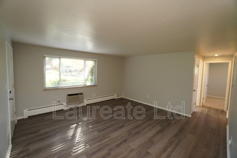 Spacious 2 Bed 1 Bath 2nd Floor unit in Lakewood!!! property image