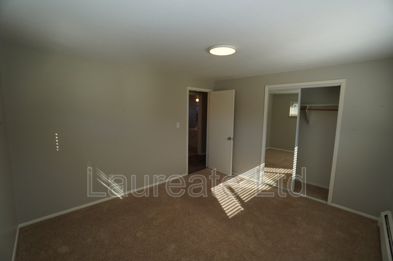 Spacious 2 Bed 1 Bath 2nd Floor unit in Lakewood!!! property image