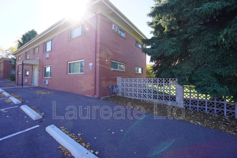 Spacious 2 Bed 1 Bath 2nd Floor unit in Lakewood!!! property image