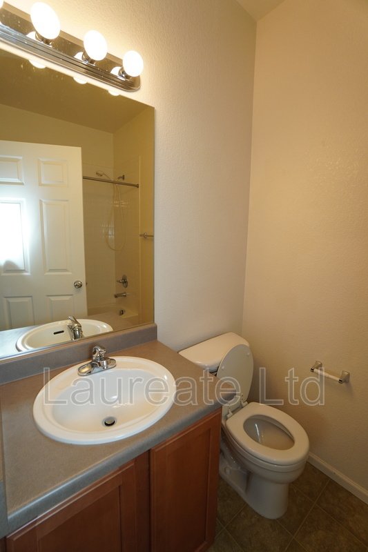 Beautiful Olde Town Arvada Townhome - Water Tower Village property image