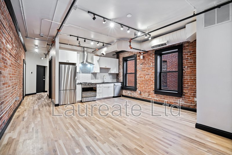 HISTORIC ALTA COURT LOFTS- WALK TO EVERYTHING! property image