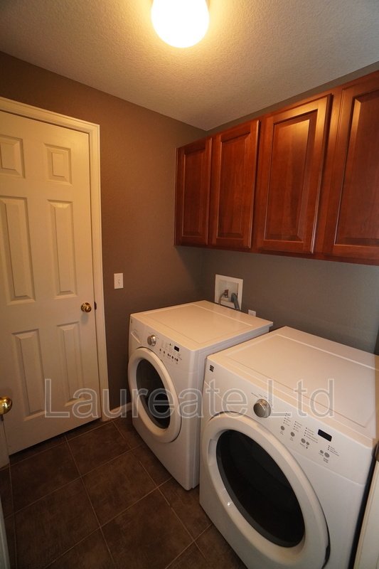 Newly Updated 2 Story Townhome in Centennial!! property image