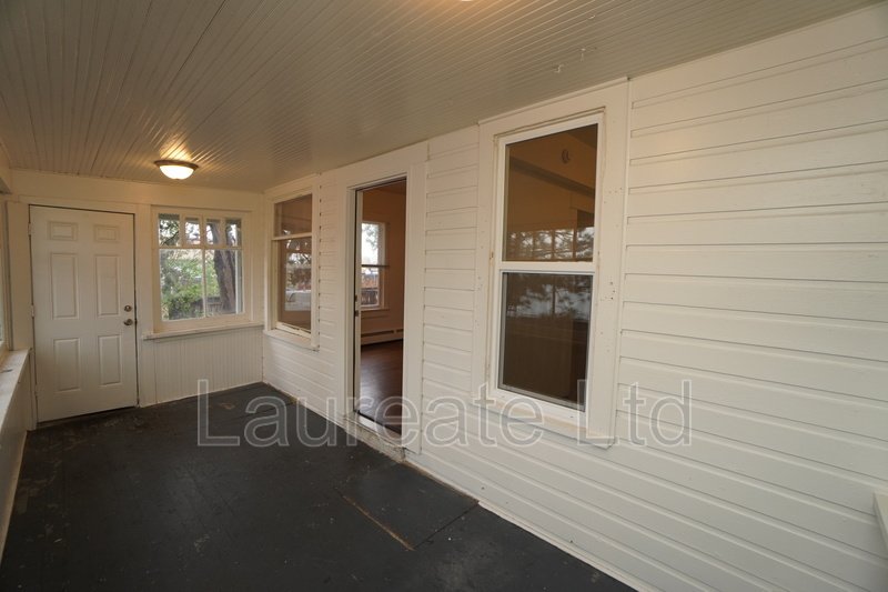 Spacious 3 Bd Upper Unit of Duplex in Aurora! property image