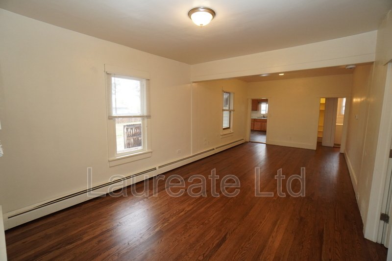Spacious 3 Bd Upper Unit of Duplex in Aurora! property image