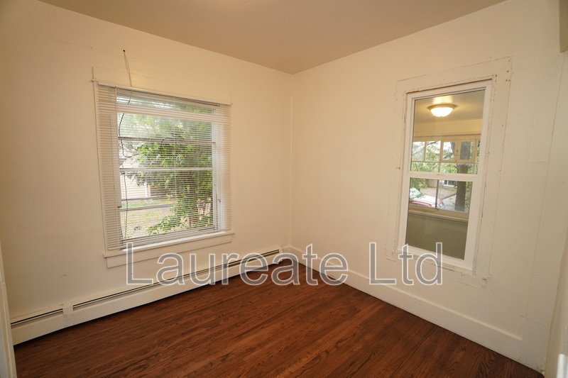Spacious 3 Bd Upper Unit of Duplex in Aurora! property image