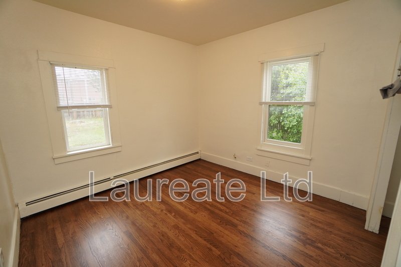Spacious 3 Bd Upper Unit of Duplex in Aurora! property image