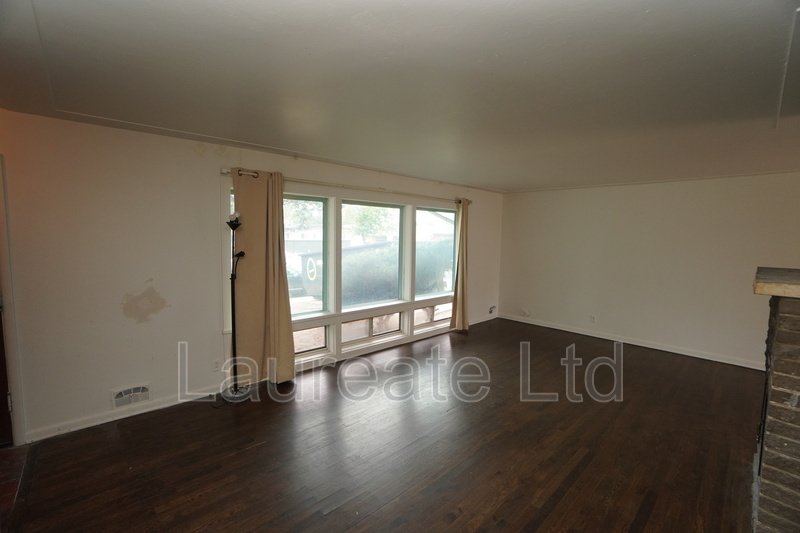 Spacious Ranch Home with Finished Basement in Aurora!! property image