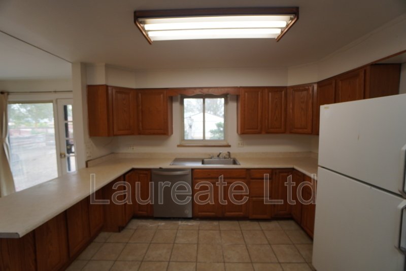 Spacious Ranch Home with Finished Basement in Aurora!! property image
