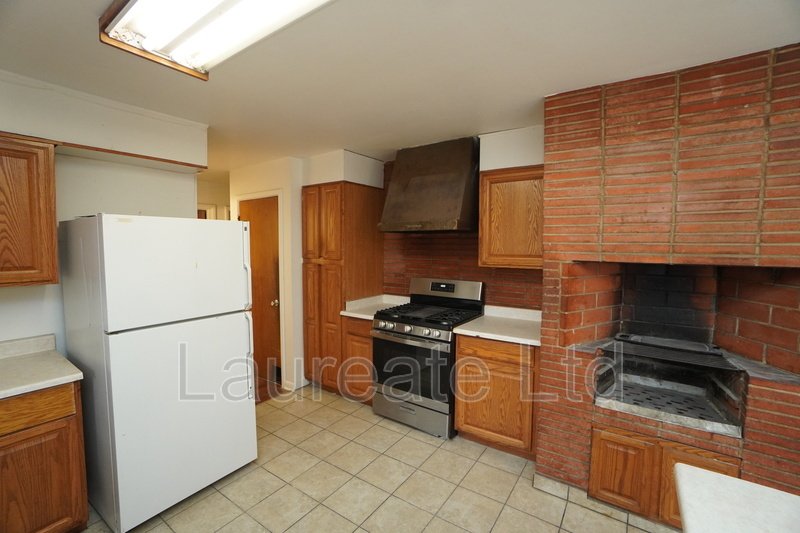 Spacious Ranch Home with Finished Basement in Aurora!! property image