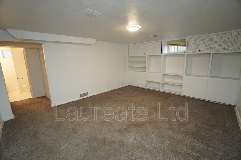 Spacious Ranch Home with Finished Basement in Aurora!! property image