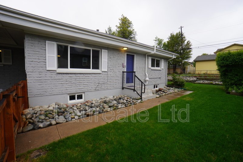 Beautifully Remodeled 3 Bedroom Duplex Minutes to Downtown Littleton!! property image
