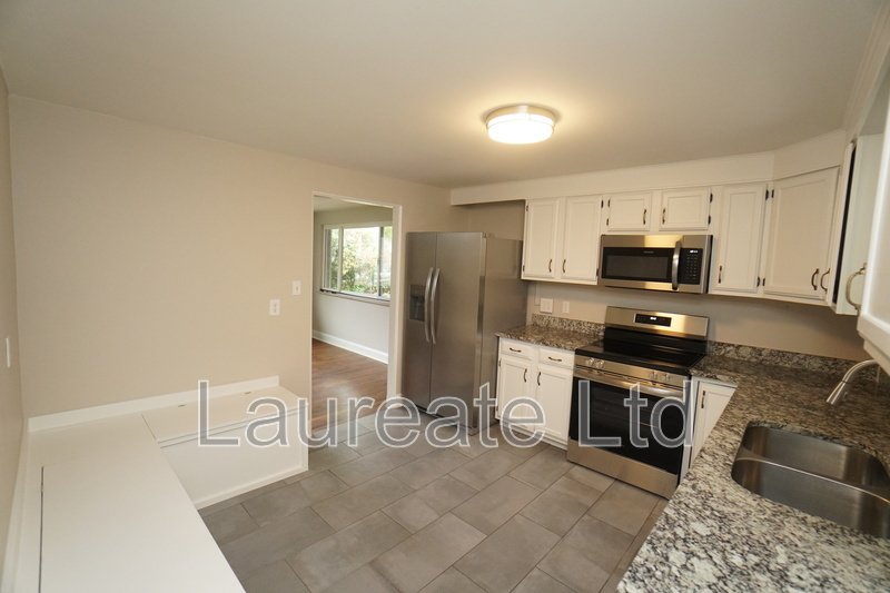 Beautifully Remodeled 3 Bedroom Duplex Minutes to Downtown Littleton!! property image