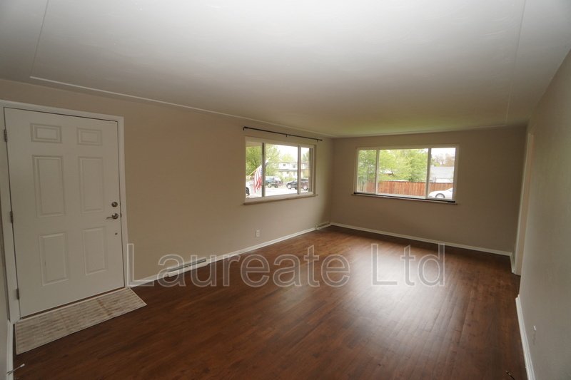 Newely Remodeled Spacious 3Bd Front Duplex in the Heart of Littleton!! property image