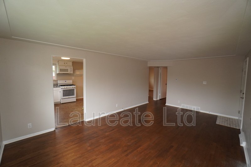 Newely Remodeled Spacious 3Bd Front Duplex in the Heart of Littleton!! property image