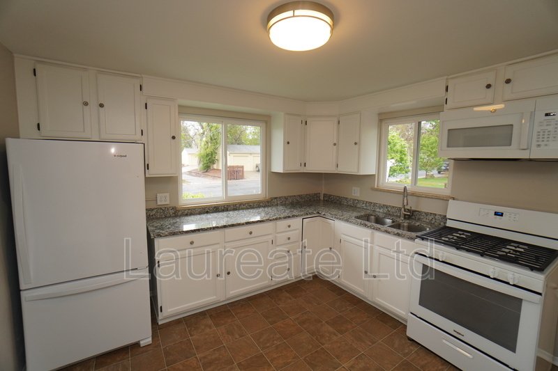 Newely Remodeled Spacious 3Bd Front Duplex in the Heart of Littleton!! property image