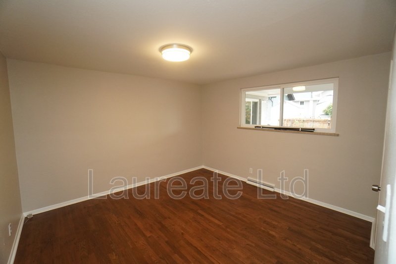 Newely Remodeled Spacious 3Bd Front Duplex in the Heart of Littleton!! property image